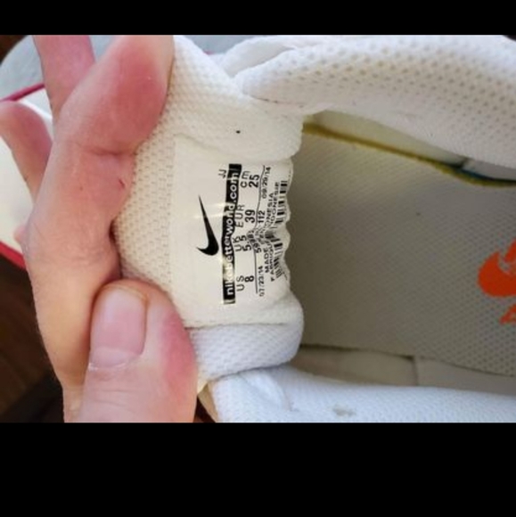 shoes - Picture 3 of 5